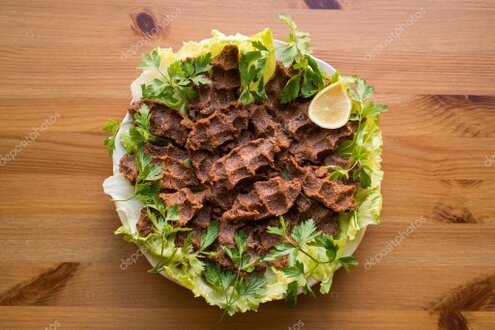 Cigköfte servieren: Wrap, Sandwich und Bowl
